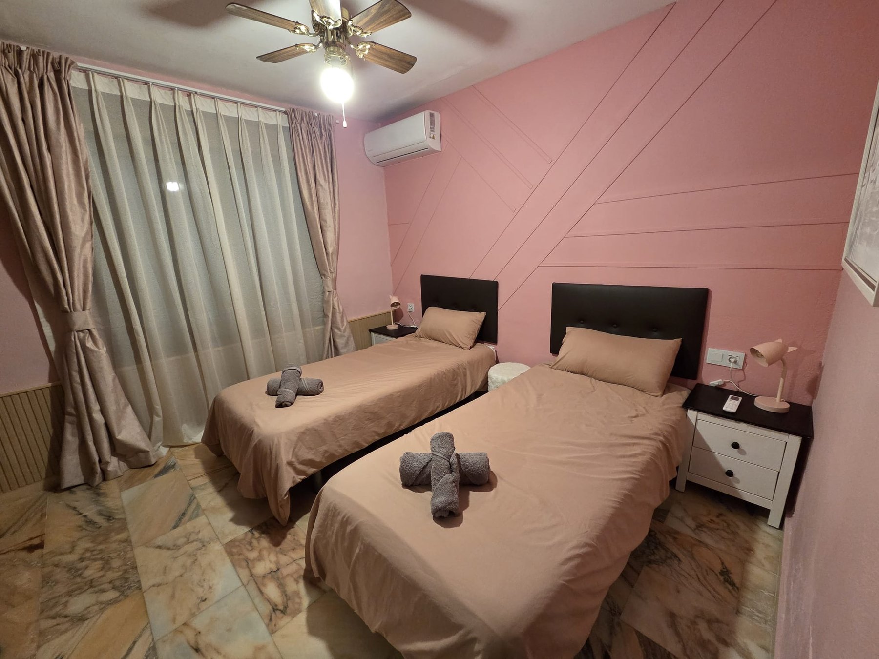 Bedroom 4 with twin beds at Villa Andalucía in El Faro, Mijas