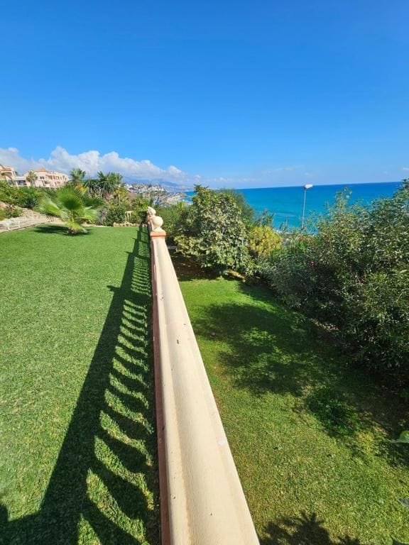 Sea-view garden overlooking the Mediterranean at Villa Andalucía